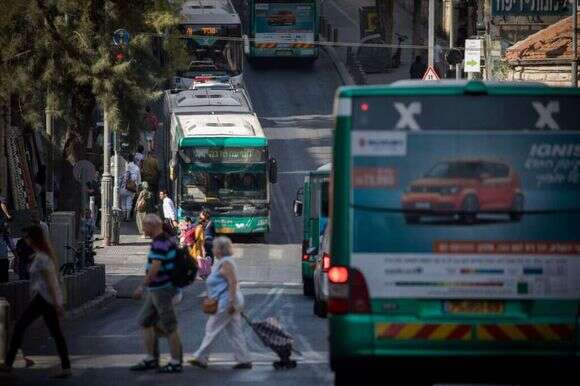 תחבורה ציבורית. | יונתן זינדל, פלאש/90 תחבורה ציבורית. | יונתן זינדל, פלאש/90
