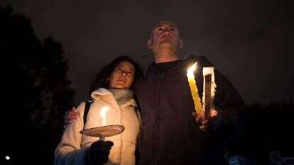 לשוב לדרכו של יוסף שהיה נכון לשלם מחיר יקר כדי להתפייס מחדש. בעצרת לזכר הרוגי הפיגוע בפיטסבורג. | AFP