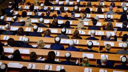 חברי הקהילה היהודית בברלין בבית הכנסת ריקשטראסה. | AFP