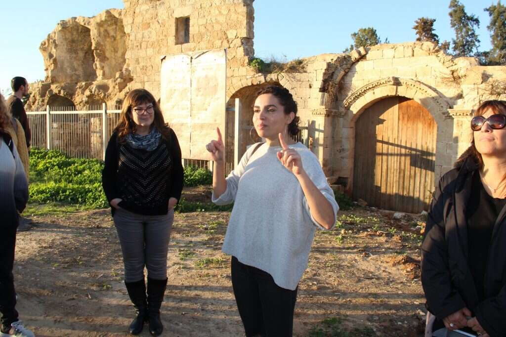 אנואר אלשיחה. | רחלי מלק-בודה אנואר אלשיחה. | רחלי מלק-בודה