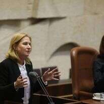 ציפי לבני נואמת במליאה. | דוברות הכנסת, יצחק הררי