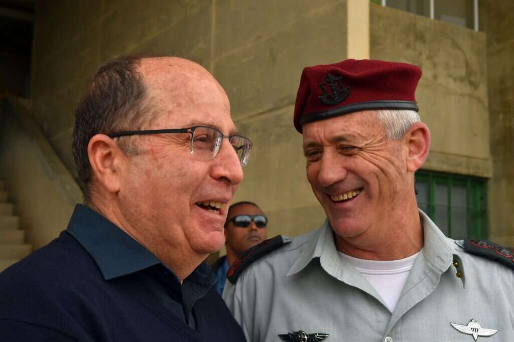 בני גנץ ומשה בוגי יעלון. | דו"צ