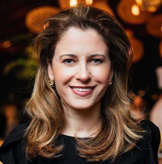 פרופ' אירית בכר. | שיר חסין