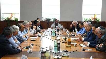 ראש הממשלה בנימין נתניהו נפגש עם ראשי רשויות יש''ע. | חיים צח, לע''מ