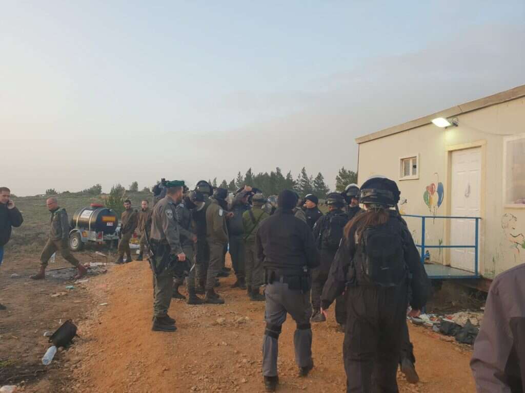 שוטרי מג"ב בעת פינוי עמונה. | דוברות מטה בנימין