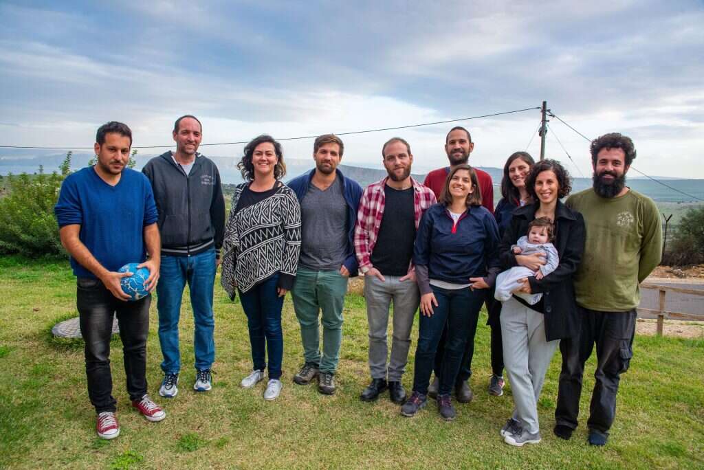 חברי הגרעין בקיבוץ רביד. | אסלן אבגנה - ג׳יני חברי הגרעין בקיבוץ רביד. | אסלן אבגנה - ג׳יני