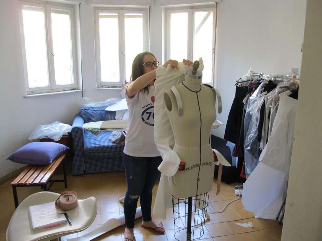 ימים ולילות בסטודיו בסלון. יזמי קואלה גיר. | יח"צ