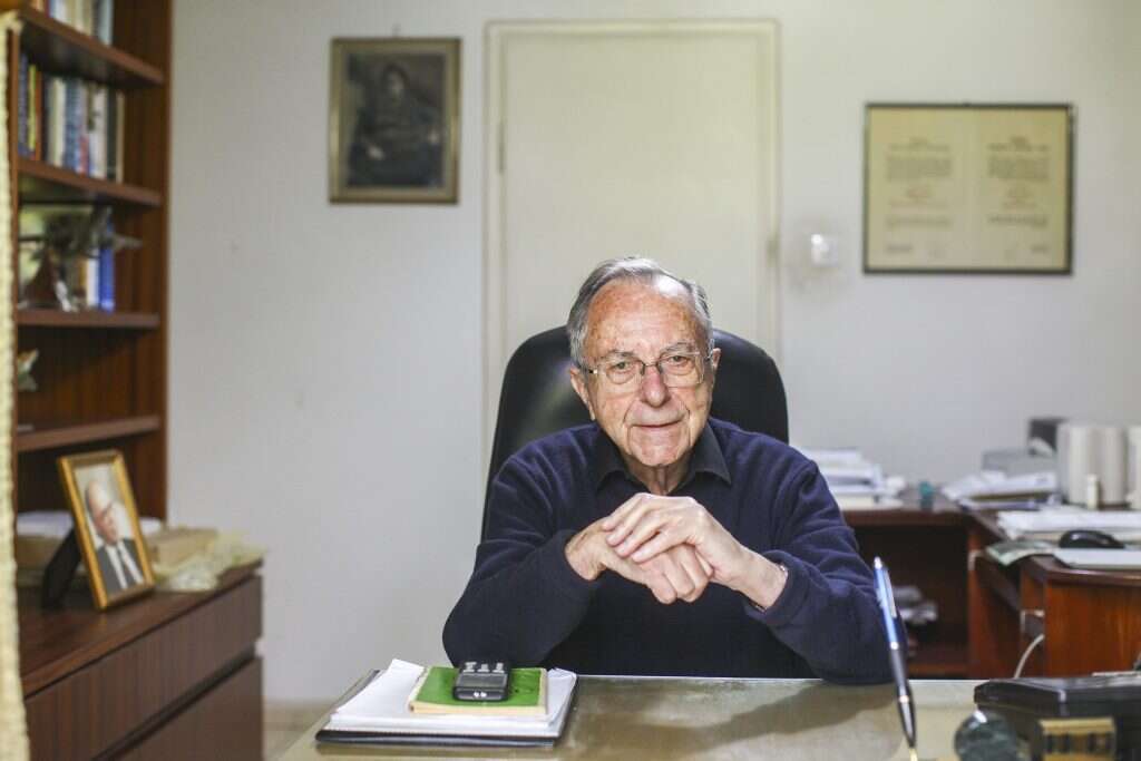 משה ארנס ז"ל. | אבישג שאר-ישוב