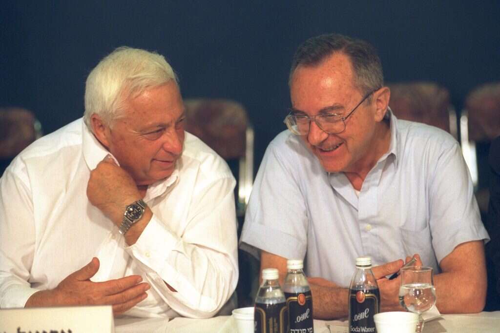 ארנס ואריאל שרון. | צביקה ישראלי, לע"מ