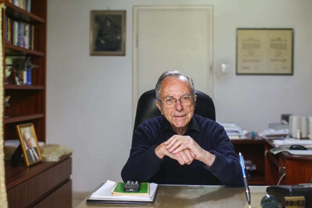 משה ארנס ז"ל. | אבישג שאר ישוב