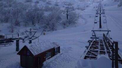 אתר החרמון נצבע לבן. | אתר החרמון אתר החרמון נצבע לבן. | אתר החרמון