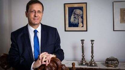 יצחק בוז'י הרצוג. | אריק סולטן