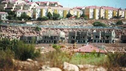 מפגשים עם אנשים שונים ודעות שונות. בנייה באריאל. | יהושע יוסף