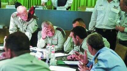 תמונות נבחרות מתקופת כהונתו של הרמטכ"ל איזנקוט. | דו"צ