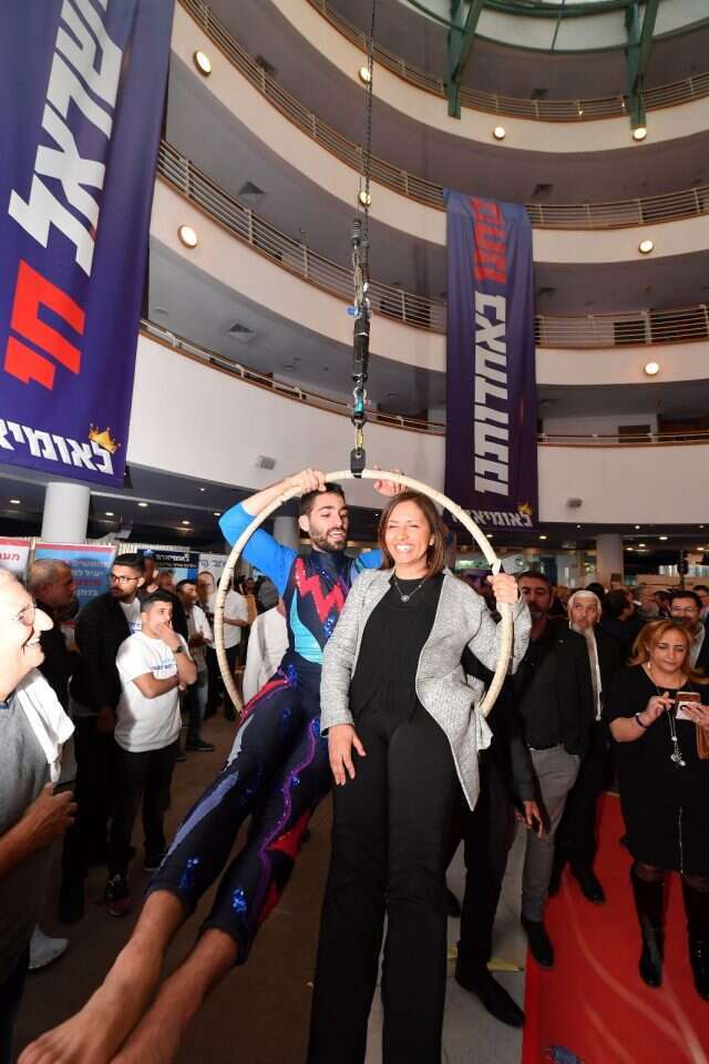 גילה גמליאל. | י' צילומים, "הלאומיאדה"