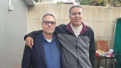 סרסאווי (מימין) עם מטאנס שחאדה