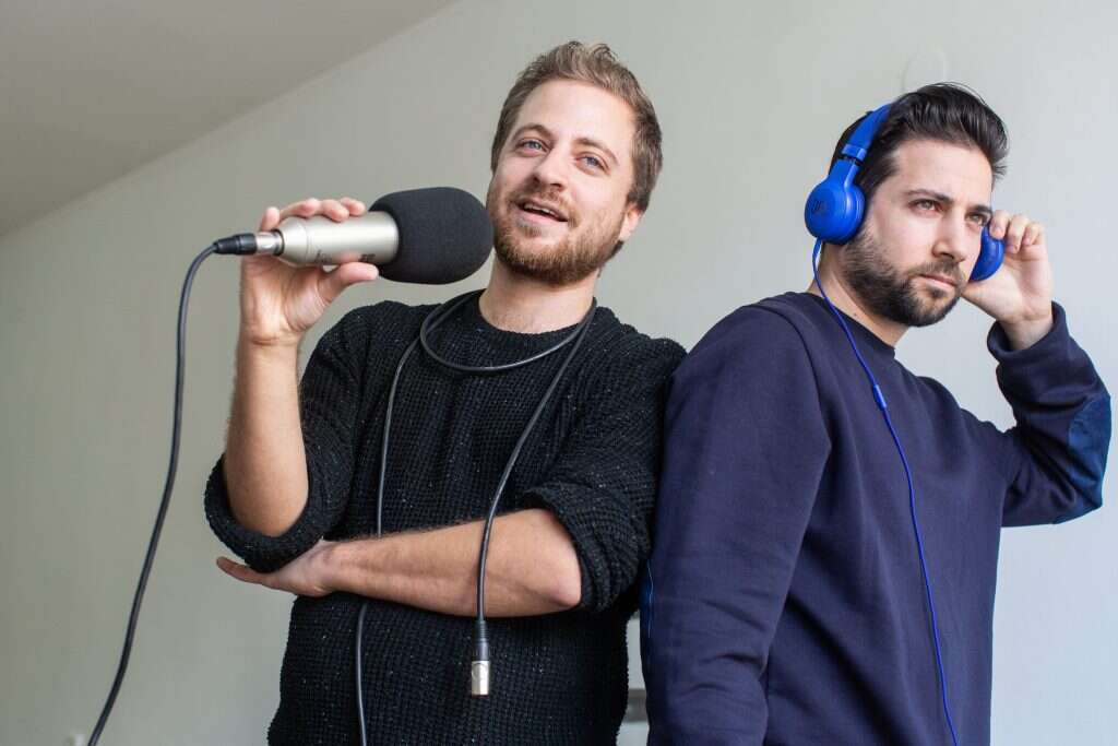 אמיר ובן חכים. | אבישג-שאר ישוב