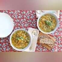 מרק עדשים וירקות עשיר ומחמם. | אפרת ליכטנשטט