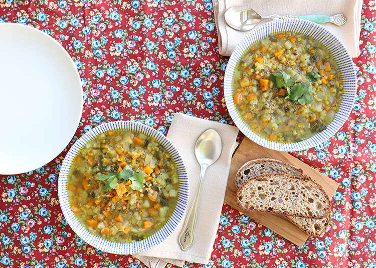 מרק עדשים וירקות עשיר ומחמם. | אפרת ליכטנשטט