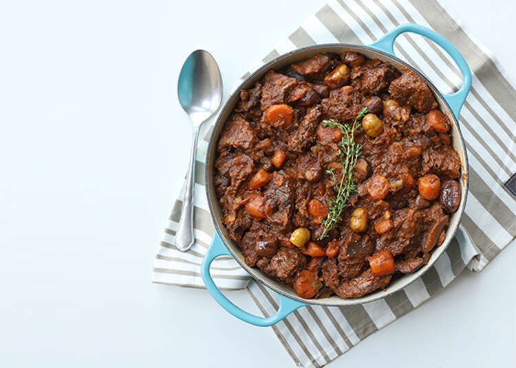 תבשיל צוואר עם יין אדום וערמונים. | אפרת ליכטנשטט