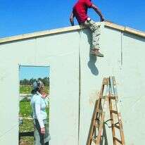 גם אם בני האגף הדתי־ליברלי ממשיכים ליישב את יהודה ושומרון, מוקדי העשייה שלהם אינם רק "חיזוק ההתיישבות". חוות גלעד
למצולמים אין קשר לכתבה. | מרים צחי גם אם בני האגף הדתי־ליברלי ממשיכים ליישב את יהודה ושומרון, מוקדי העשייה שלהם אינם רק "חיזוק ההתיישבות". חוות גלעד
למצולמים אין קשר לכתבה. | מרים צחי