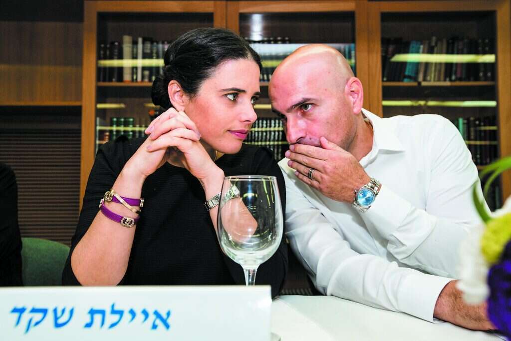 נוה ושקד באירוע סיום שנת המשפט, 2018. | ודדי ועקנין