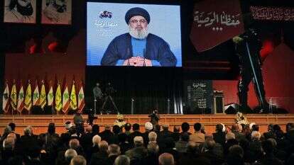 נסראללה נושא נאום טלוויזיוני באירוע פוליטי בלבנון. | AFP