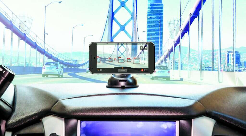 רשת של מצלמות ובינה מלאכותית מאפשרת ניתוח מהיר של מה שקורה בכביש. הדמיית אפליקציית "נקסאר".