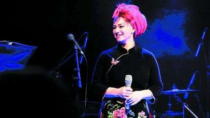 רונה רזאל. | אנדראה בראונשטיין רונה רזאל. | אנדראה בראונשטיין