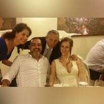 אמילי, איזאקו, קובי וקלייר. | אלבום משפחתי