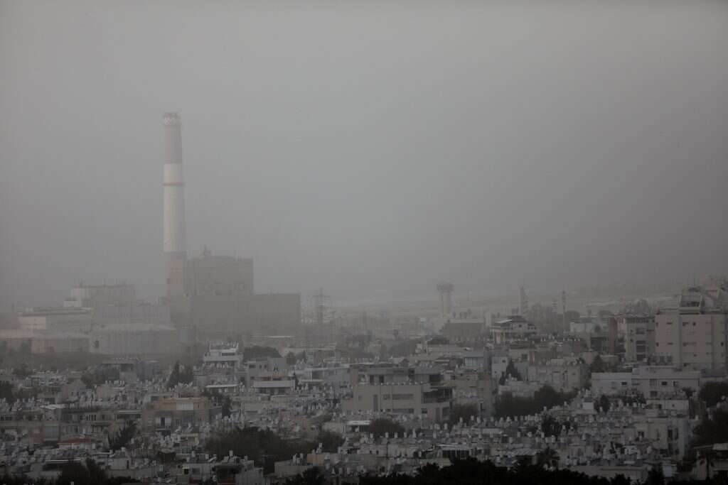 אובך בתל-אביב, ארכיון. | גדעון מרקוביץ