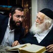 הרב חיים קנייבסקי ונכדו ינקי. | אריק סולטן