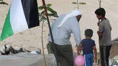 תושבי חאן אל-אחמר. | מרים צחי