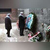 ניצולי שואה בפולין. | EPA