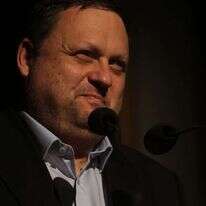 שלמה בן צבי. | מרים צחי