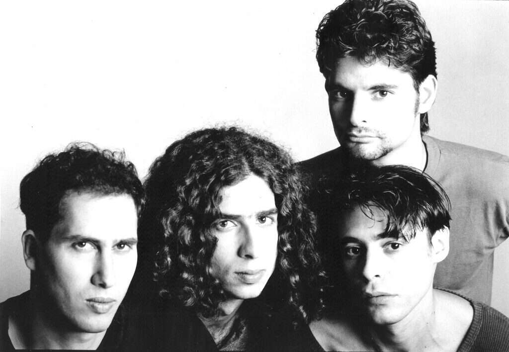 בר-עמי (שני משמאל) עם חברי איפה הילד. | מירי דוידוביץ