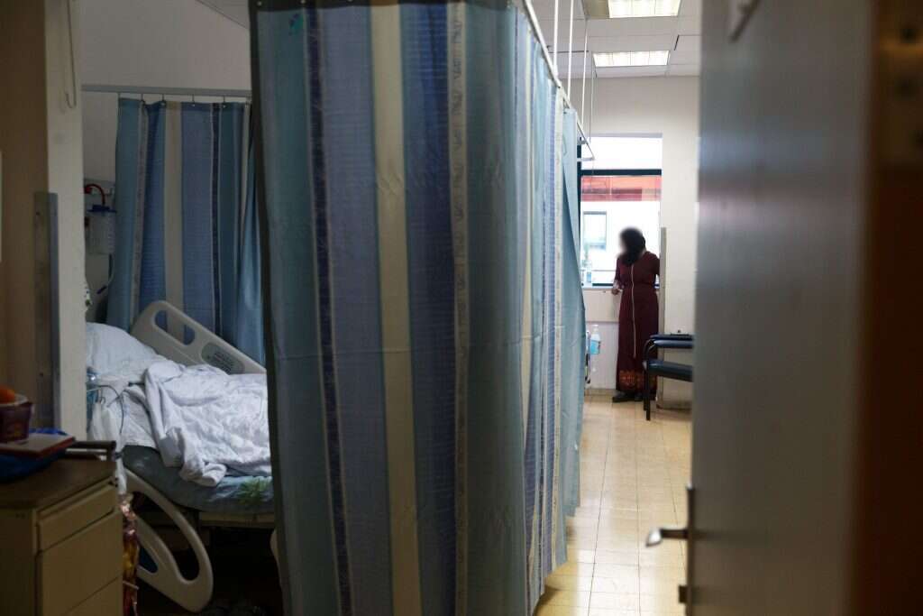 מחלקה פנימית בבית חולים. | אנצ'ו גוש, ג'יני