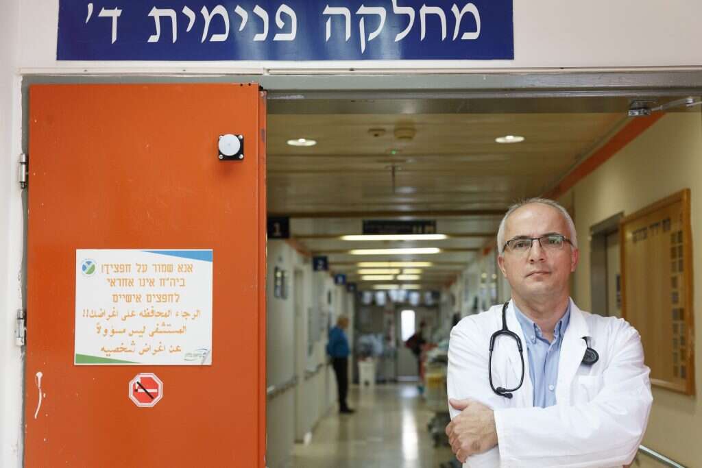 ד"ר נאיל בשאראת. | אנצ'ו גוש, ג'יני