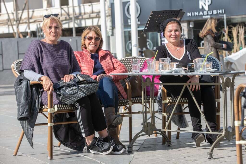בטי, מרסל ומרלין. | יוסי אלוני בטי, מרסל ומרלין. | יוסי אלוני