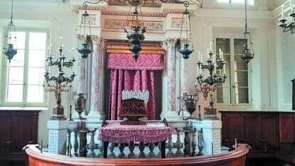 פעיל ברציפות למעלה מארבע מאות שנה. בית הכנסת בפיזה