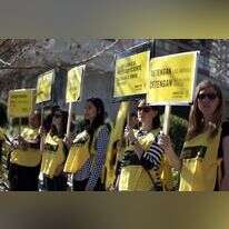 הפגנה של ארגון אמנסטי נגד מכירת נשק אמריקני לישראל. | רויטרס