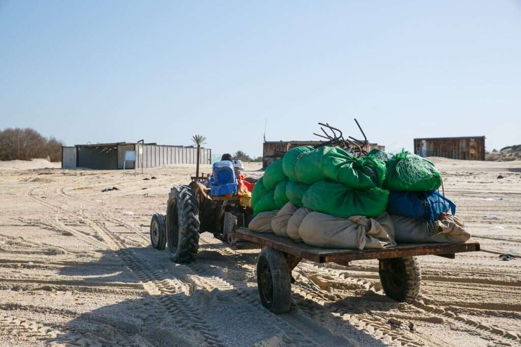 "היינו עובדים יחד עם העזתים, ונלחמים רק נגד הגלים". | לירון מולדובן