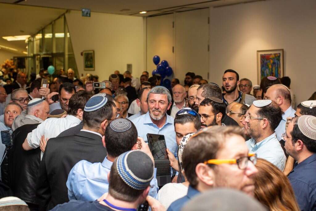 הרב רפי פרץ במרכז הבית היהודי. | אבישג שאר ישוב