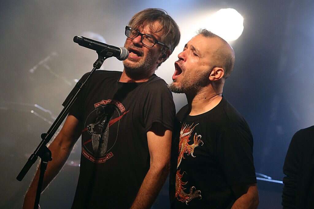 "כשהגיע אליי כתב היד של איגי דיין ידעתי שאני רוצה להוציא אותו לאור". דיין (מימין) בהופעה בבארבי תל־אביב, 2017. | קוקו