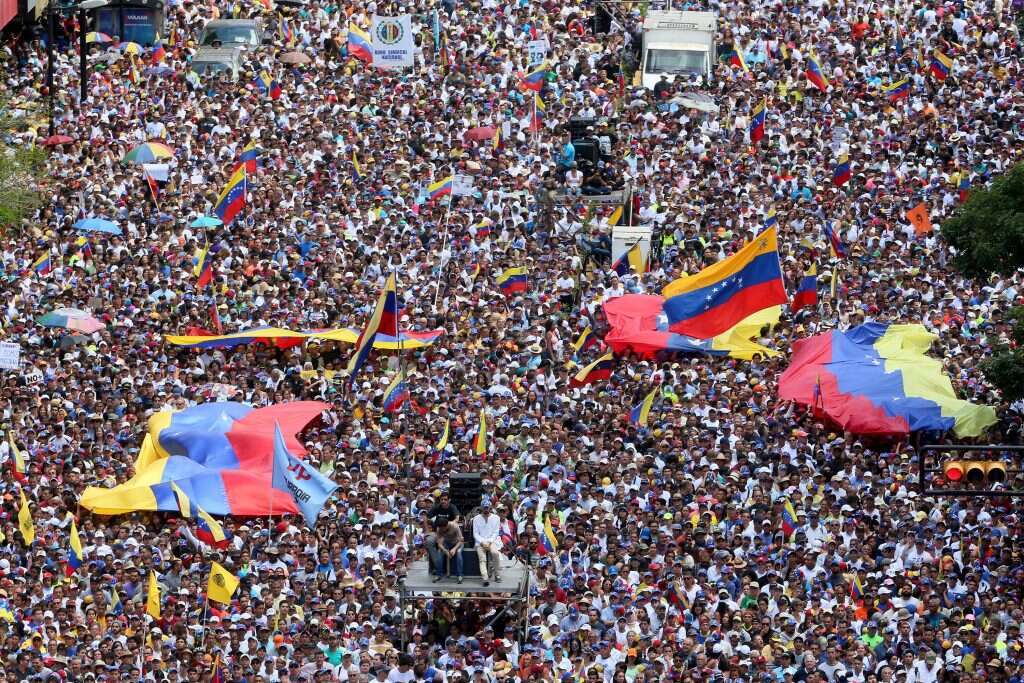 הפגנות המוניות נגד המשטר בוונצואלה. | גטי אימג'ס