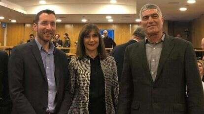 האלוף במיל׳ טל רוסו, ח״כ רויטל סויד, יו״ר הסיעה ח״כ איציק שמולי ומזכ״ל מפלגת העבודה ערן חרמוני בהגשת הרשימות. | דוברות מפלגת העבודה