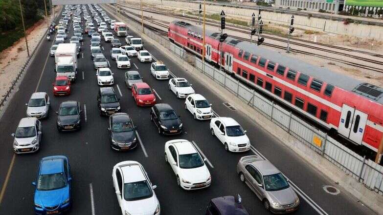 צפיפות שהולכת לחצות את רף היעילות. פקקים באיילון. | אמיר מאירי