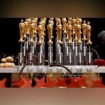 שוקולדים על מקל שעוצבו לכבוד טקס האוסקר. | EPA