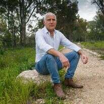 חיים ילין. | לירון מולדובן