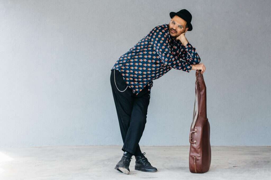 "כשיצא האלבום, התחנות הפיראיות ממש עפו עליו". אילן דמרי. | אבישג שאר־ישוב